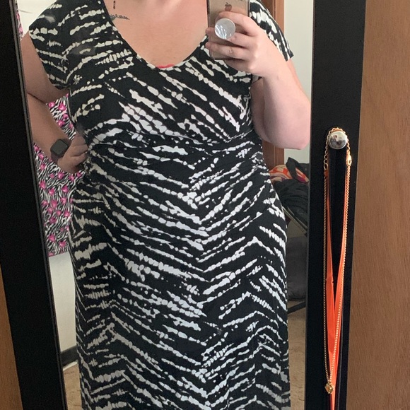 torrid Dresses & Skirts - Black and white patterned maxi torrid Dresses & Skirts - Black and white patterned maxi